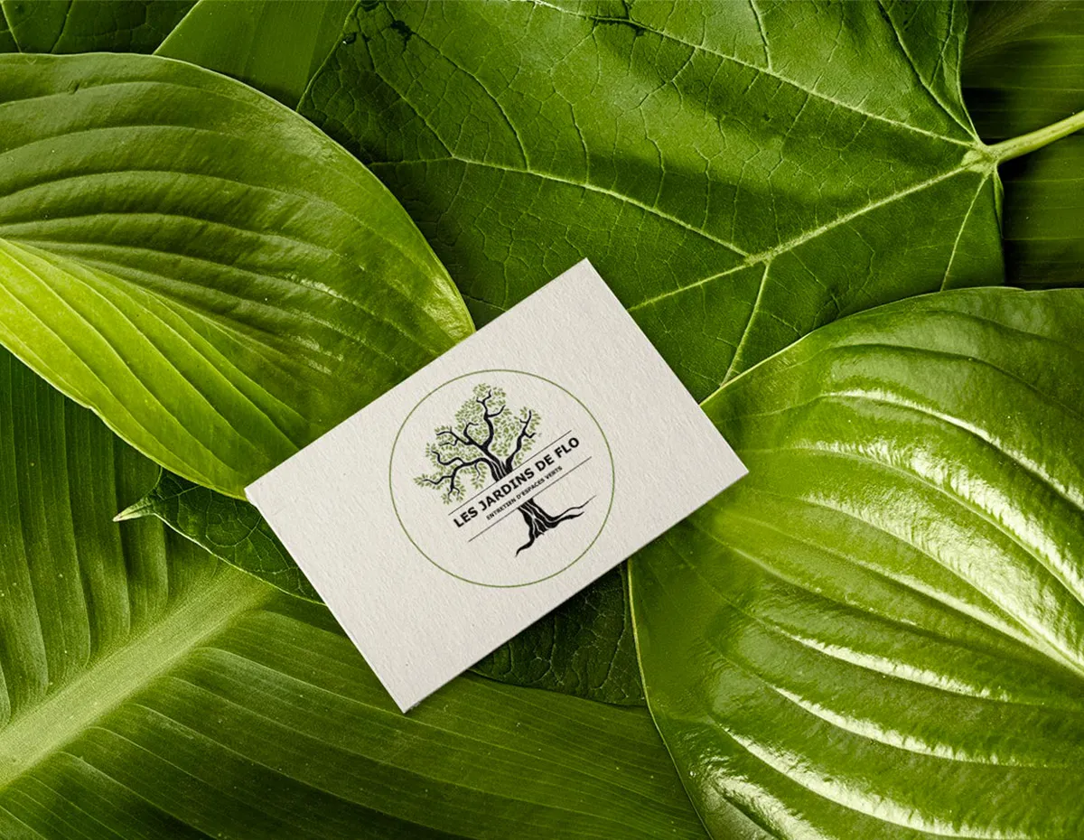 Projet Branding Les Jardins de Flo - Accueil Design de logo et carte de visite pour Les Jardins de Flo, paysagiste et entretien d'espaces verts.